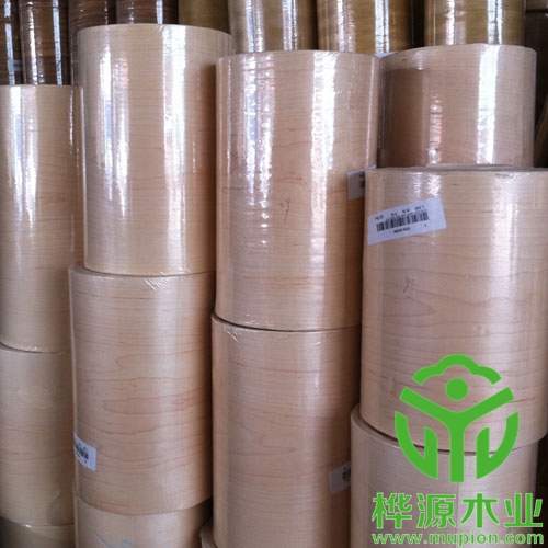 楓木手工貼木皮0.3mm價(jià)格優(yōu)惠，楓木無(wú)紡布木皮施工方便